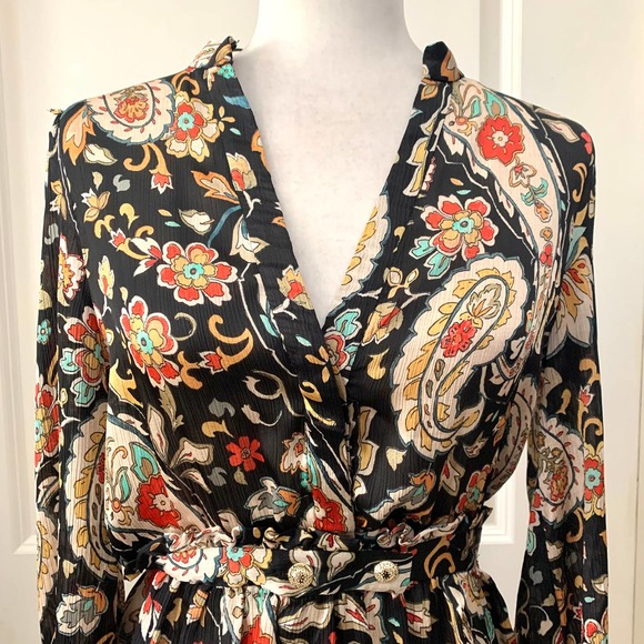 Zara Paisley Floral Printed Short V-neck Dress in Black - Picture 7 of 15